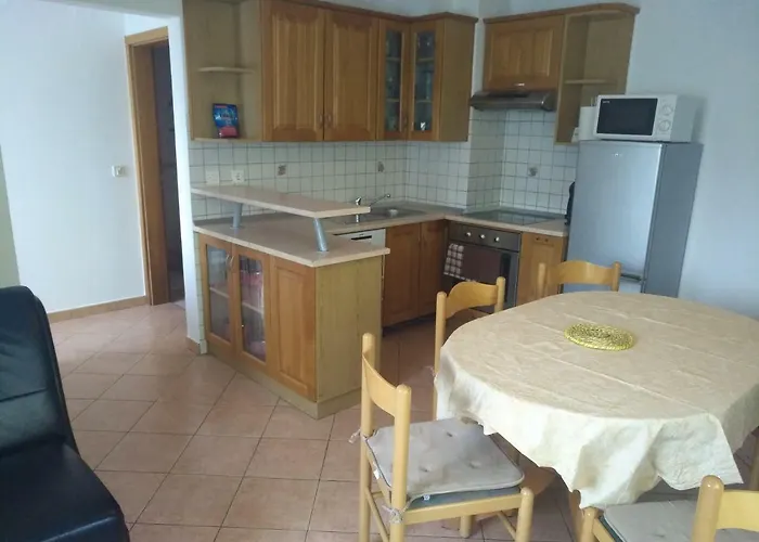 Sela Apartament *